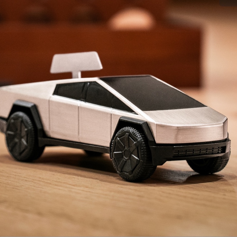 Tesla Cybertruck Toy, Wind-up Racer (Exclusive)